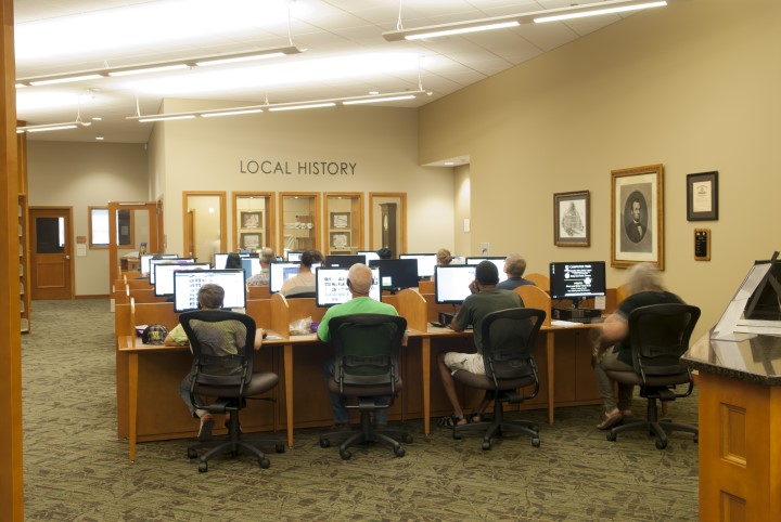 paw paw library computers